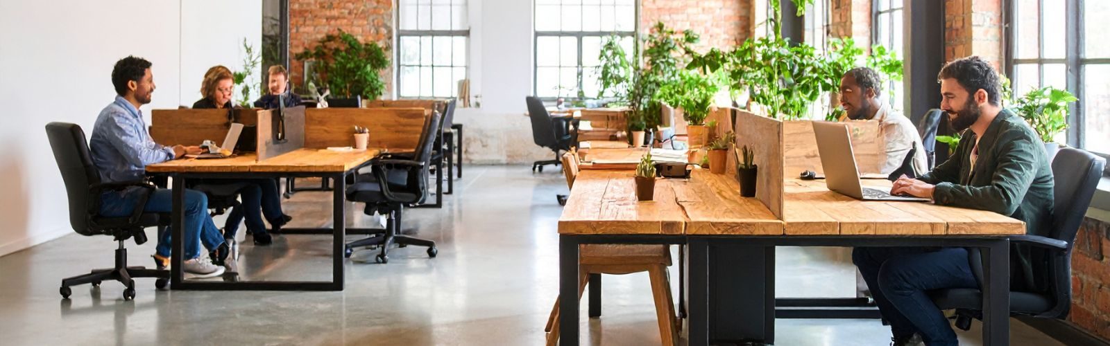 Vous êtes curieux de découvrir le coworking ? Vous travaillez régulièrement de chez vous et cherchez un espace pour vous ressourcer et rencontrer d'autres professionnels ? Le réseau Cowork'In Tarn vous propose de bénéficier d'une Journée Découverte valable dans tous les espaces collaboratifs membres du département !